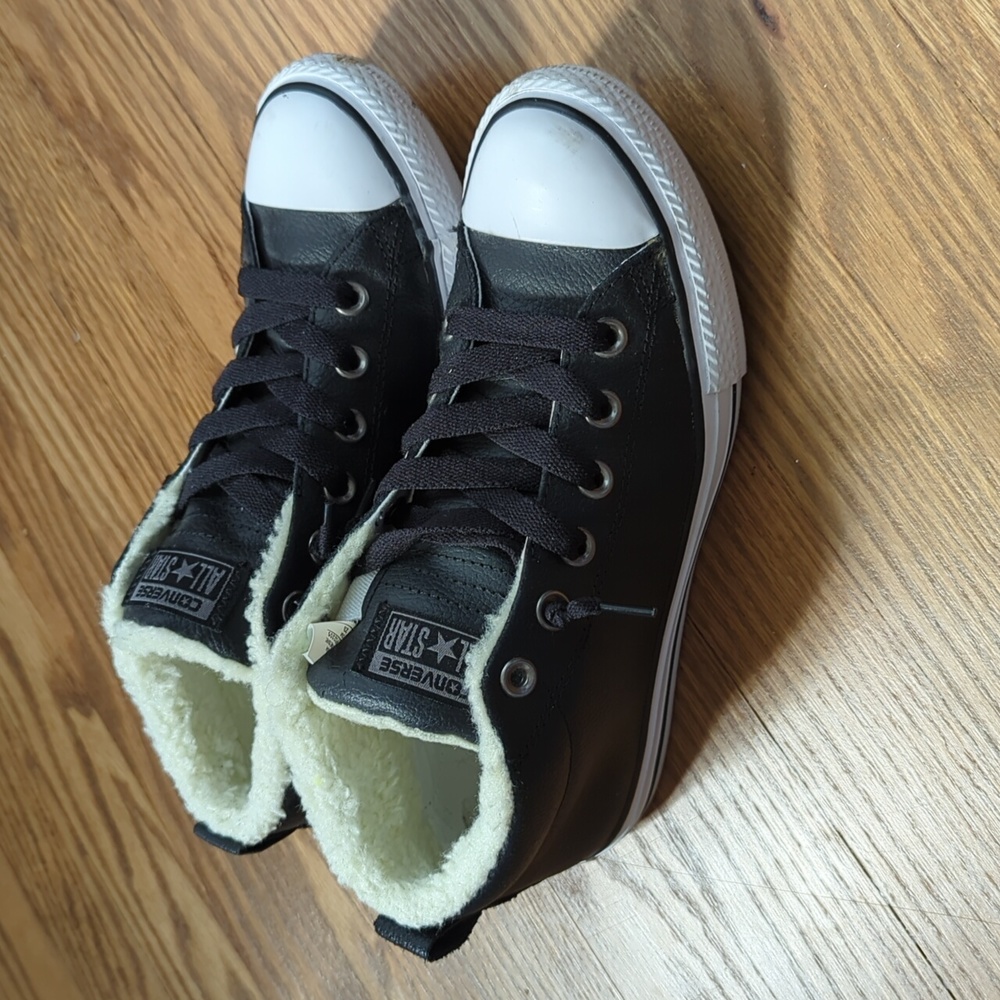 Black Converse size 5 junior